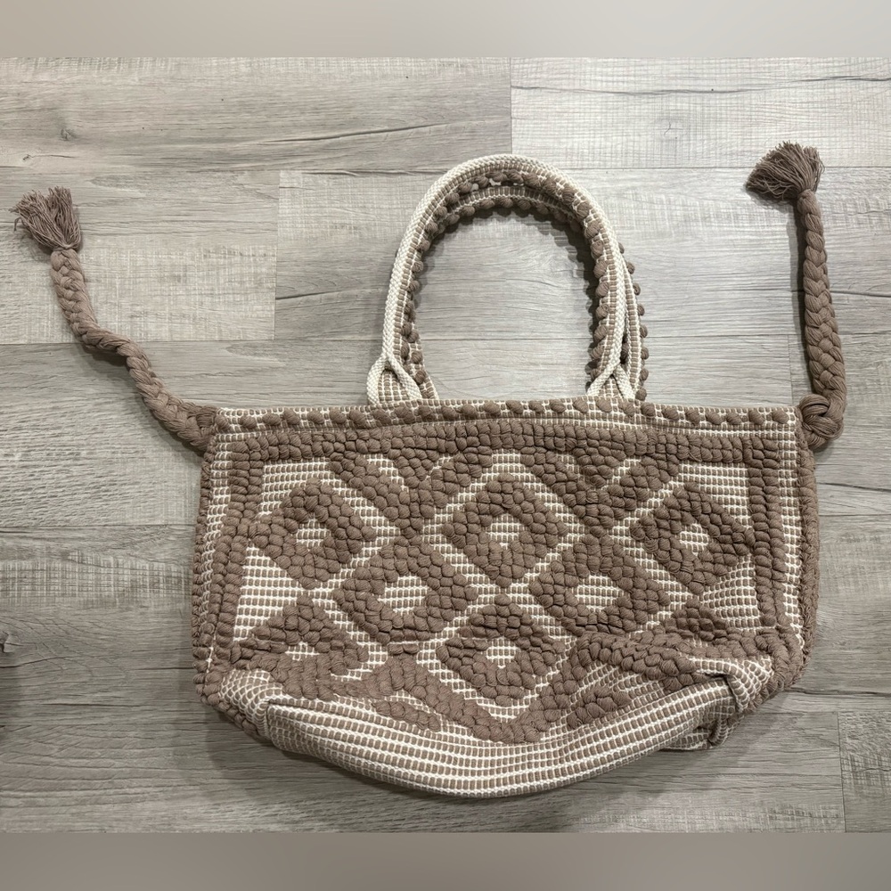 Braided Diamond Pattern Tote Bag in Taupe and Cream - Picture 2 of 8